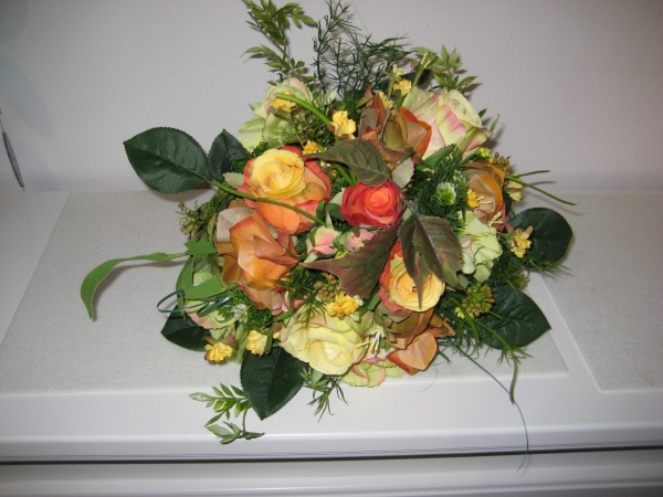 Seidenblumenstrauß  Ca. 37  cm Durchmesser  ca  30 cm hoch